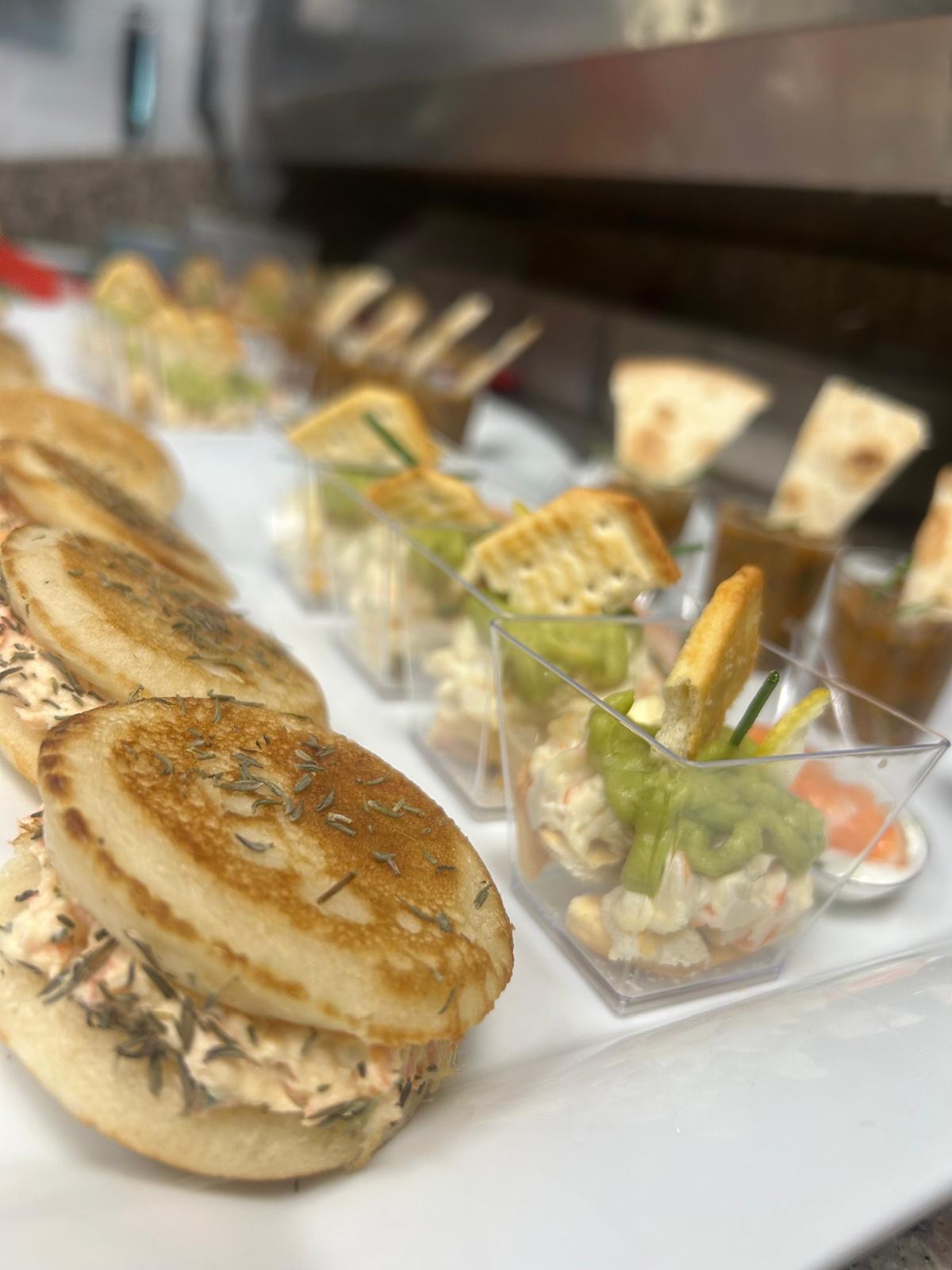 Blinis et verrines apéritives pour un buffet privatisation